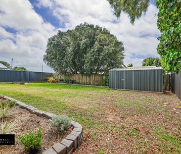 SEASIDE SERENITY JUST 450M FROM THE BEACH WITH SPACE, STYLE & CONVE... - Photo 1