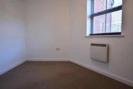 2 bedroom maisonette to rent - Photo 5
