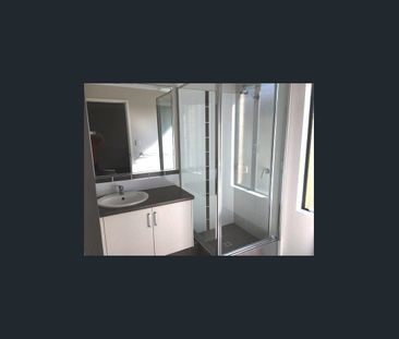 PERFECT FAMILY HOME - Photo 6