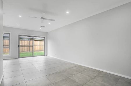 “Stylish Single-Level Living” - Photo 3