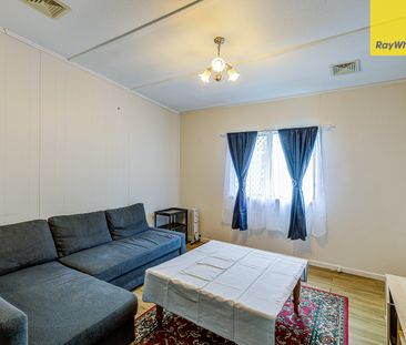 33 Donegal Street, Kuraby QLD 4112 - House For Rent | Domain - Photo 2