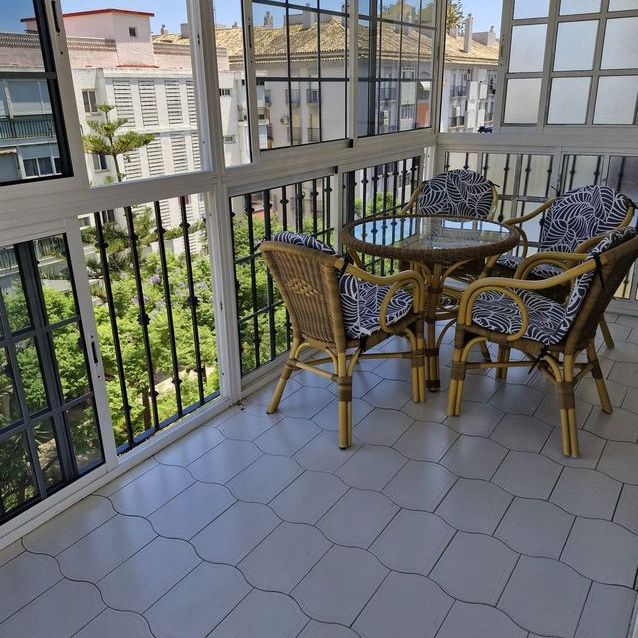 Alquiler de piso en Avenida Ramón y Cajal - Photo 1