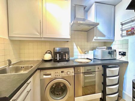 Ladbroke Grove, London - Photo 3