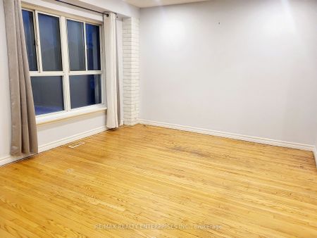 Condo Townhouse For Lease | W8096604 - Photo 3