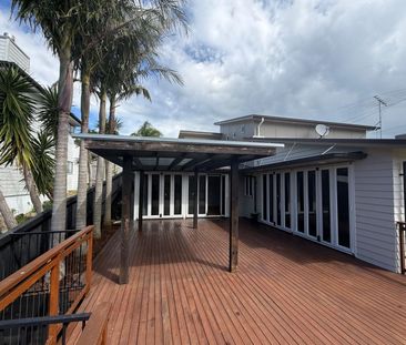 Modern & Serene Home in Schnapper Rock - Photo 3