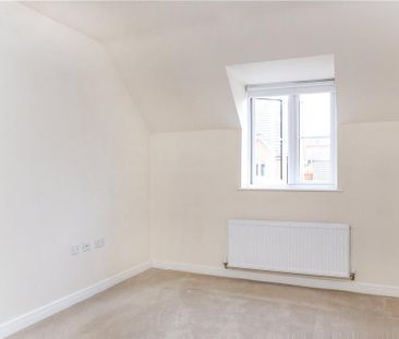 4 bedroom semi-detached house to rent - Photo 2