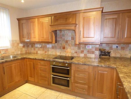 3 bedroom terraced house to rent - Photo 3