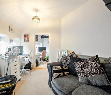 4 bedroom apartment to rent - Photo 2