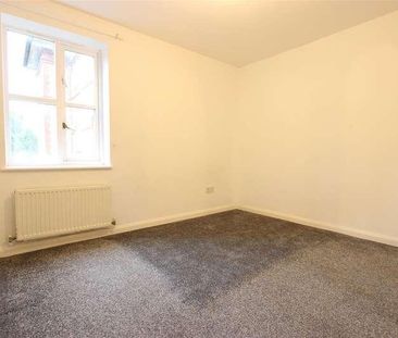 Beveridge Court, Pennington Drive, London, N21 - Photo 4