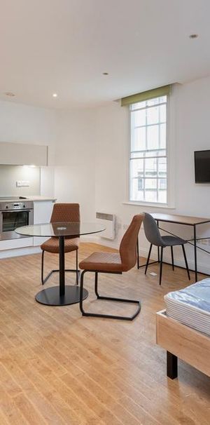 1 bedroom flat to rent - Photo 1