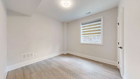 Detached Home For Lease | C8107580 - Photo 5