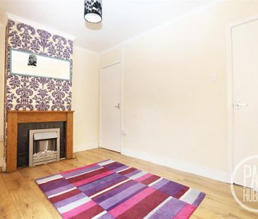 3 bedroom terraced house to rent - Photo 2