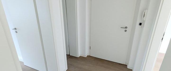 ++ frisch renovierte 2-Raum-Wohnung - mit Einbauküche, Tageslichtbad & Gartenoption (Reinsdorf) ++ - Foto 1