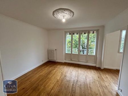 Location Appartement 4 pièces 69m² VILLEFRANCHE SUR SAONE 69400 - Photo 2