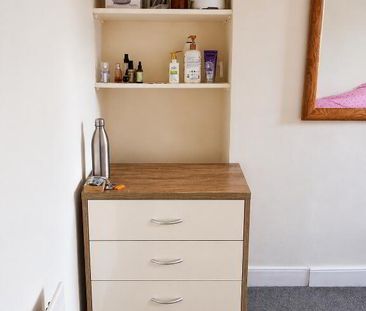 Room's To Let, 68 Tates Avenue, July Start Date, Belfast, BT9 7BY - Photo 3