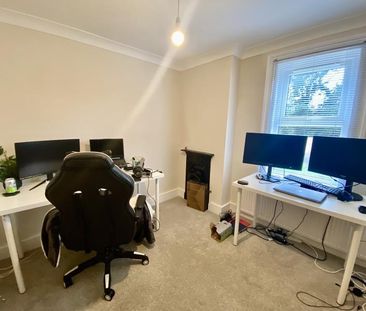 3 bedroom end of terrace house to rent - Photo 3