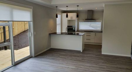 Cul-de-sac living in Welcome Bay - Photo 5