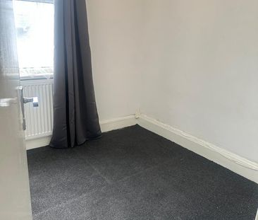 4 Bed Flat, High Road Leytonstone, E11 - Photo 4