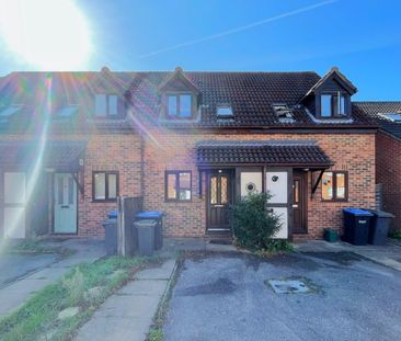 Oliver Close, Addlestone, Surrey, KT15 - Photo 3