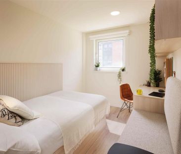 1 bedroom in a flat share to rent - Photo 5