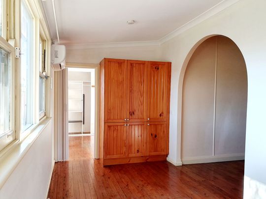 5 Bedroom Family Home - Photo 1