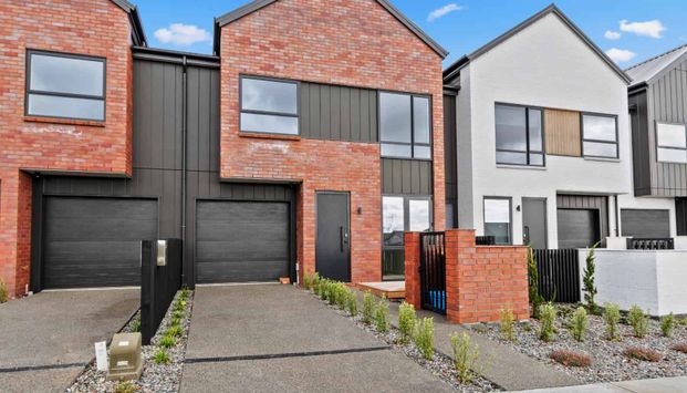 Excellent Location - Photo 1