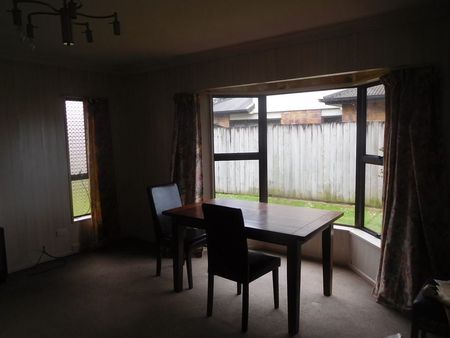 Handy & Quiet location - Photo 2