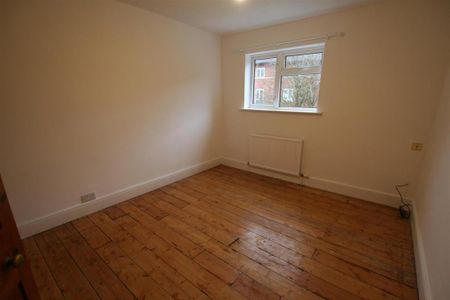 3 bedroom terraced house to rent - Photo 2