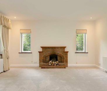 6 bedroom detached house to rent - Photo 2