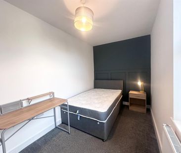 1 bed house share to rent in Renshaw Street, Burnley, BB10 - Photo 4