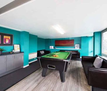 Double Wheelchair Accessible Ensuite - Photo 4