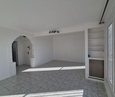 Location Appartement 4 pièces 64m² ST MAUR DES FOSSES 94100 - Photo 1