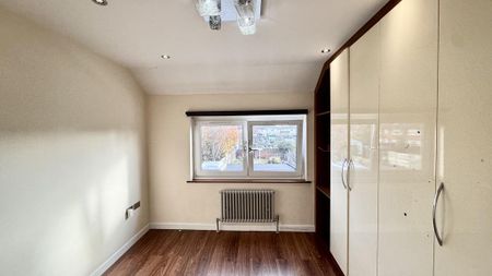 4 bedroom terraced house to rent - Photo 4