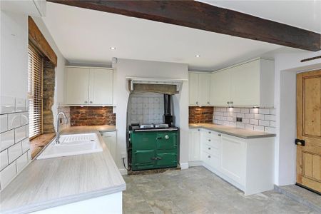 2 bedroom semi-detached house to rent - Photo 5