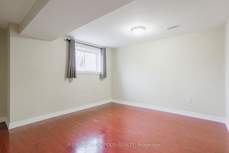 Detached Home For Lease | E8122218 - Photo 2