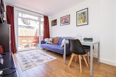 1 bedroom Flat To Let - Photo 5