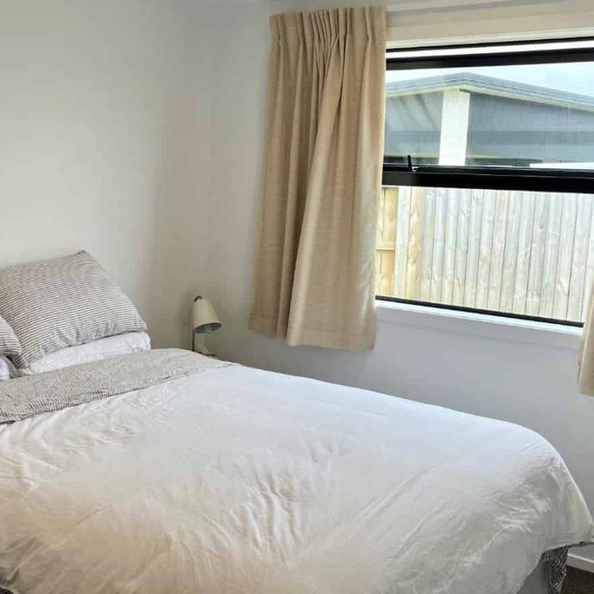 Modern easy care - Photo 1