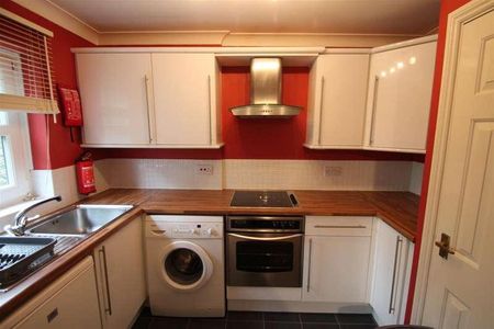 Underwood House, Rothsay Gardens, Castle Road, MK40 - Photo 5