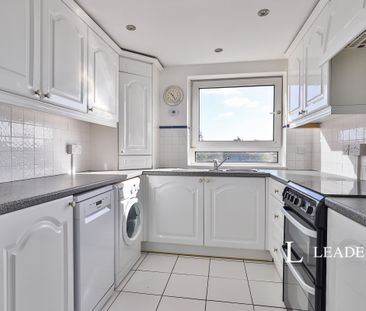 3 bedroom apartment to rent Dolphin Court, 15 The Avenue, Poole, BH13 - Photo 3
