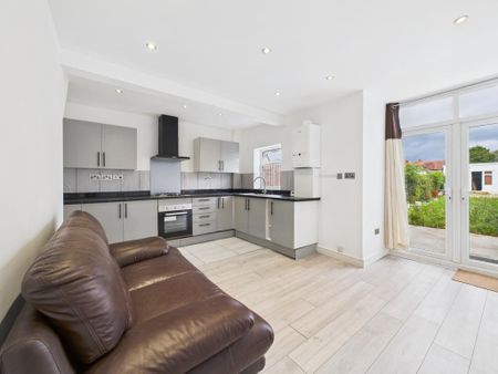 3 bedroom terraced house to rent - Photo 5