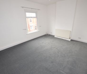 3 Bedroom Terraced House - Photo 6