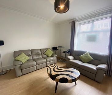 Ground Floor Left, 12 Linksfield Road, AB24 5RU, Aberdeen - Photo 1