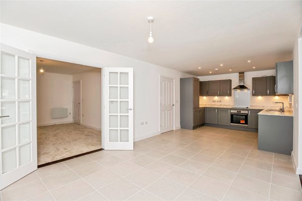 4 bedroom house to rent Primrose Way, Pershore, Worcestershire, WR10 - Photo 1