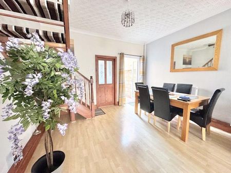 2 bedroom terraced house to rent - Photo 2