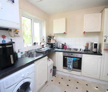 2 bedroom Student Terraced House to rent in Windmill Court, Newcast... - Photo 4