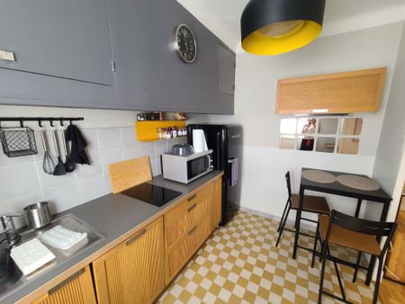 Appartement 3 pièces 52m2 MARSEILLE 9EME 950 euros - Photo 3