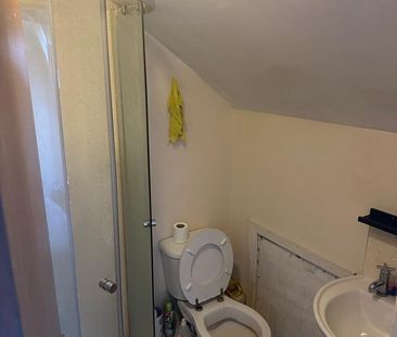 1 Bed Flat, Maud Avenue, LS11 - Photo 5