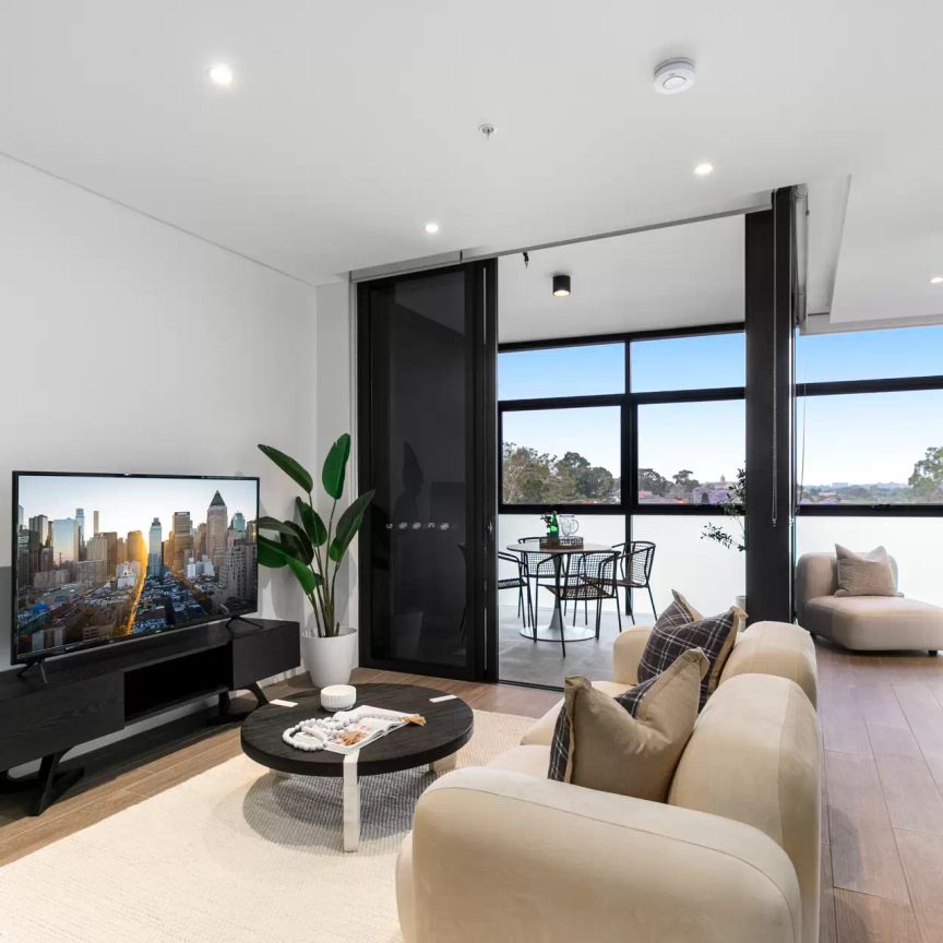 Apartment with 1 bedroom, 1 bathroom & parking for 1 car - Photo 1