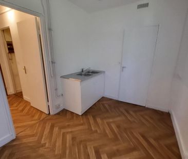 Location Appartement 2 pièces 46m² BEAUVAIS 60000 - Photo 2