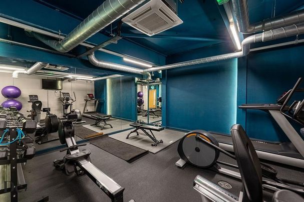 1 bedroom in a flat share to rent - Photo 1